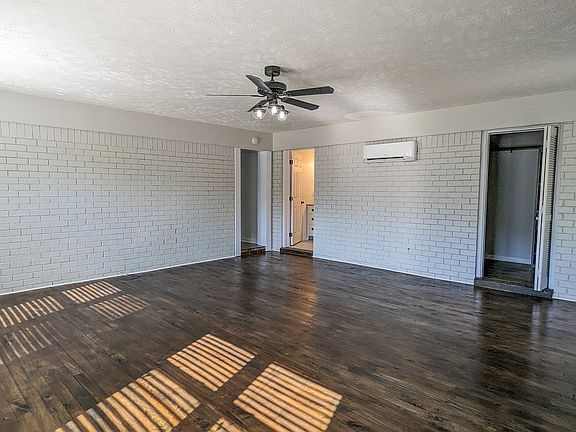 5th image of 171 Aspen Ave