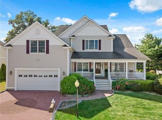 30 Randolph Farm Rd, Milford, CT 06460