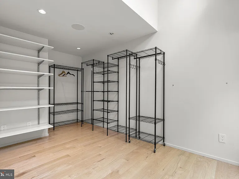5517 Mohican Rd — Photo 31