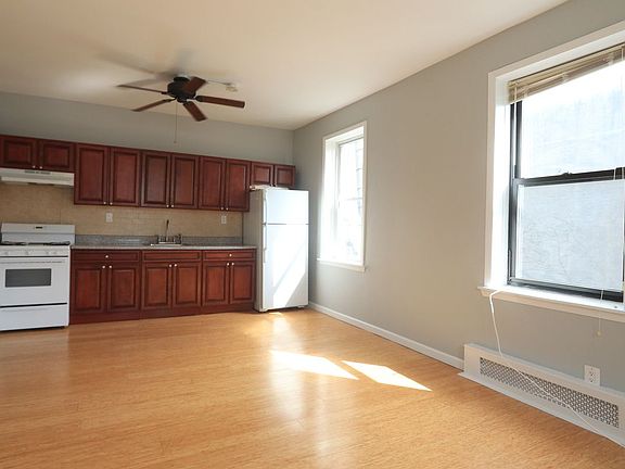 4th image of 6823 4th Ave #2R