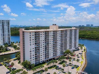 400 Kings Point Dr APT 408, Sunny Isles Beach, FL, 33160