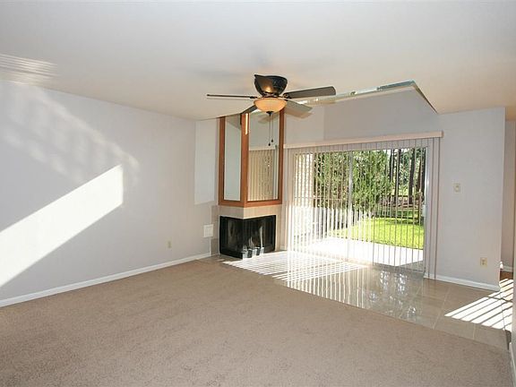 5th image of 16108 Seahorse Dr