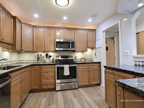 4th image of 510 W Miner St APT 1D