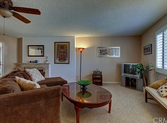 3rd image of 1340 Victoria Dr #25