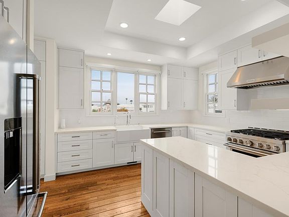 2nd image of 475 Marine St