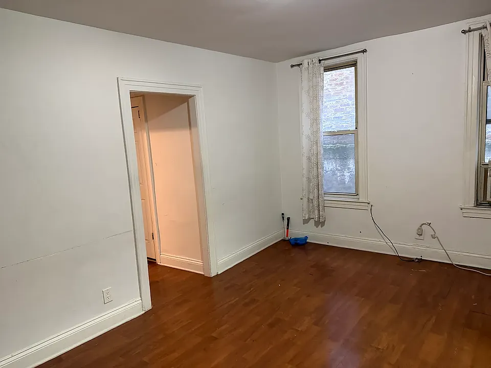 41-45 49th St #1R