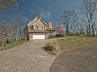 122 Walk In The Trees Drive, New Market, TN 37820