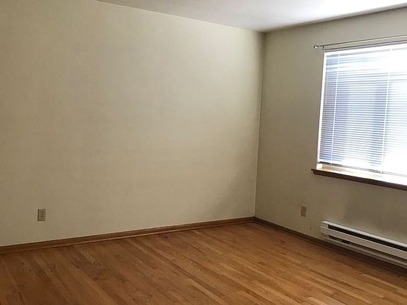 5th image of 124 11th Ave E APT 107