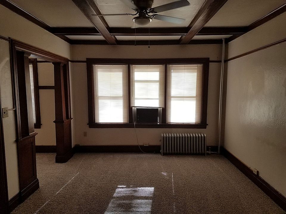 1st image of 205 Lincoln St APT 30