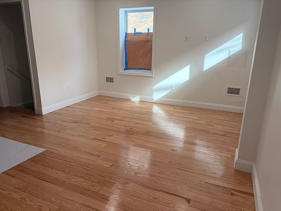 5th image of 150 Bay 29th St APT 3