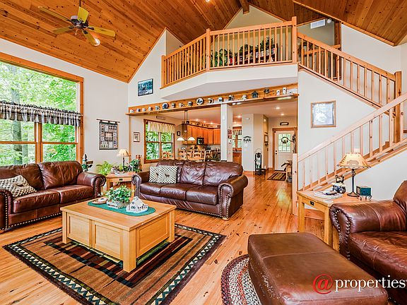 Living Room / Dining Room