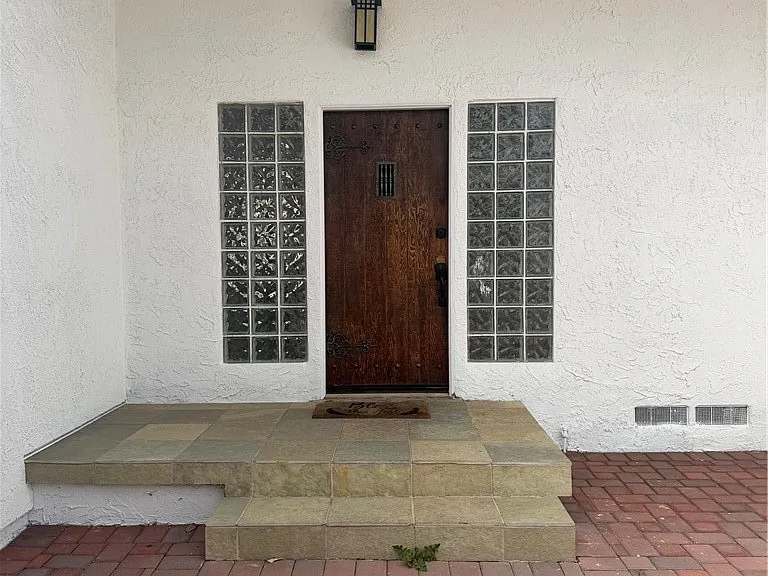 22149 Welby Way — Photo 3