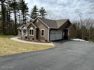 117 Evergreen Cir, Shohola, PA 18458