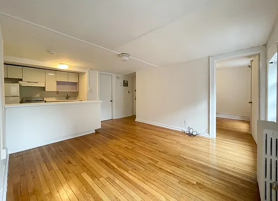 Rented by Kahen Properties | media 7