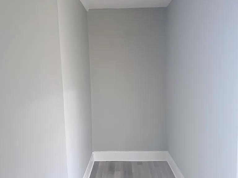 1585 Humber St — Photo 14