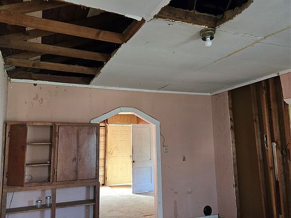 5th image of 106 W Greenlee St