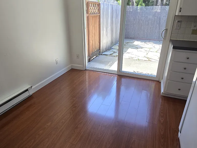 8018 SW Cedarcrest St — Photo 4