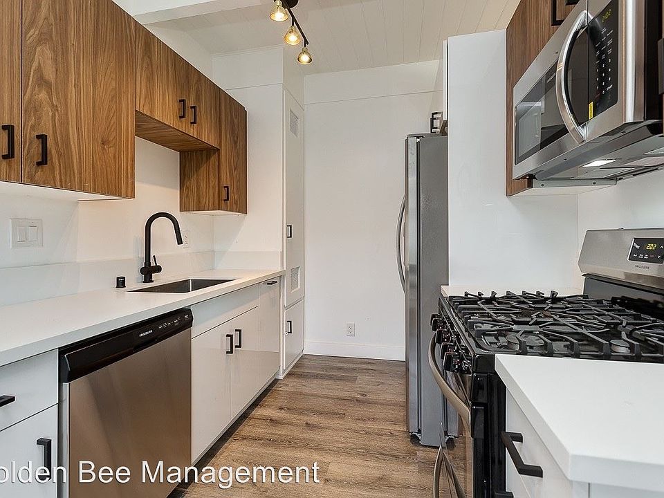 1st image of 2223 Myrtle Ave #1