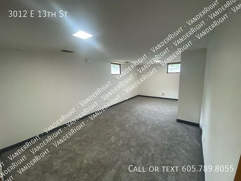 3012 E 13th St — Photo 14