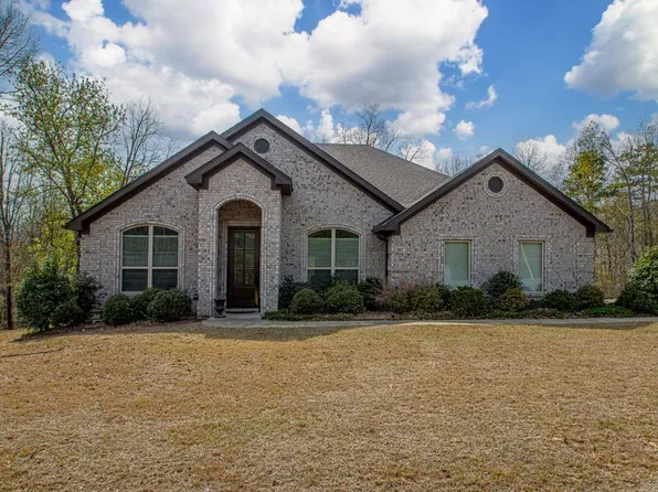 6119 Stone Chase Dr, Benton, AR 72019