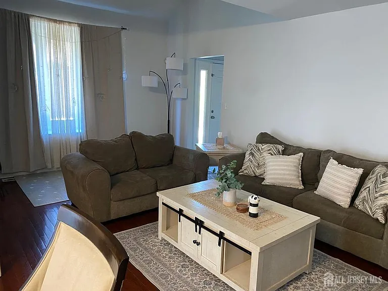 100 Riverbend Dr — Photo 15