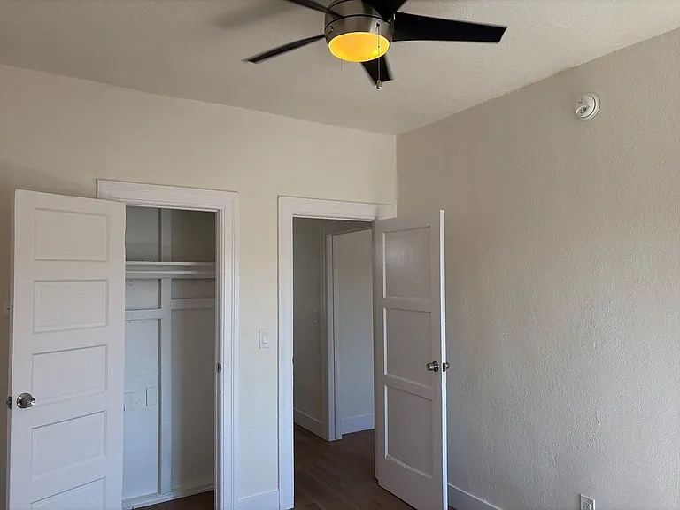 1918 N Grace Ave — Photo 7