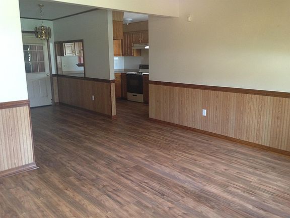 3rd image of 340 Firwood Dr