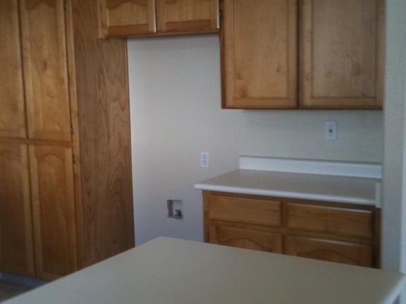 5th image of 114 W Robin Avenue