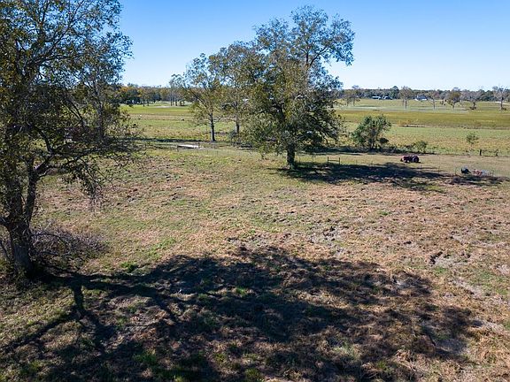 2nd image of 555 County Road 2089