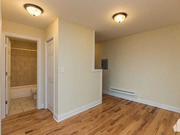 4th image of 555 W Arlington Pl APT 509