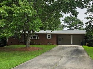 435 Lakecrest Dr, Kernersville, NC 27284