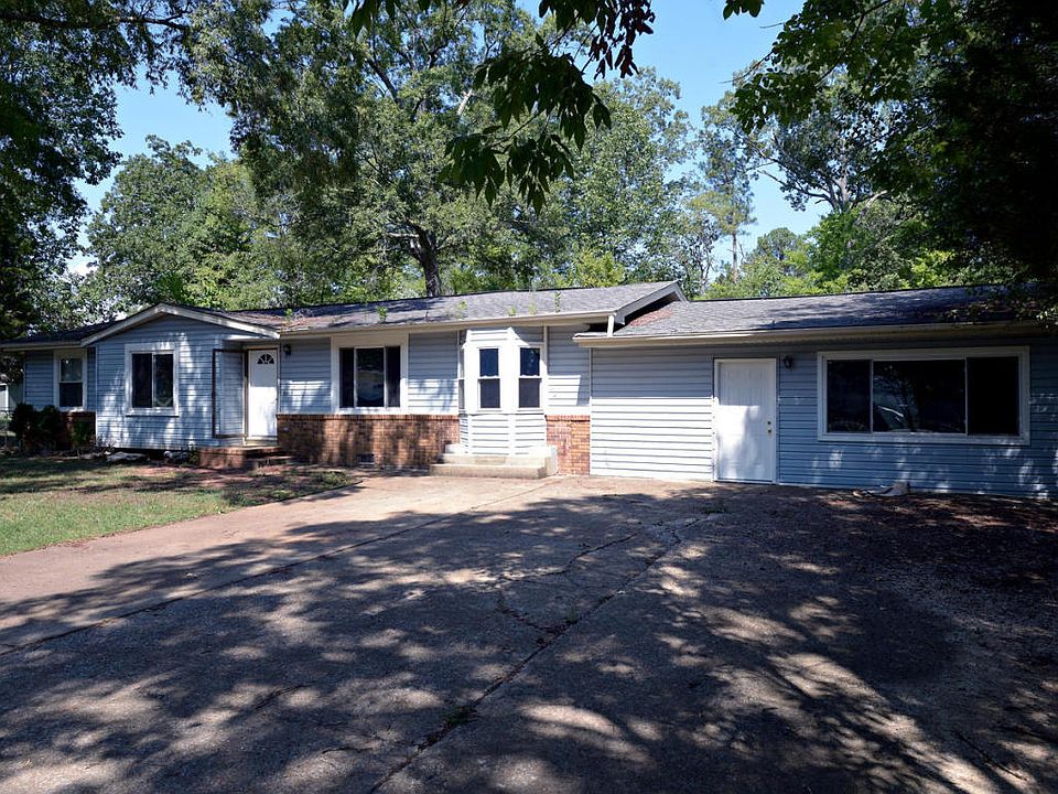 1st image of 203 Serena Dr