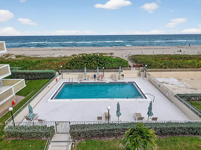 2565 S Ocean Blvd #1030-C — Photo 1