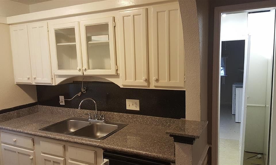 1st image of 8414 Ashlawn Dr