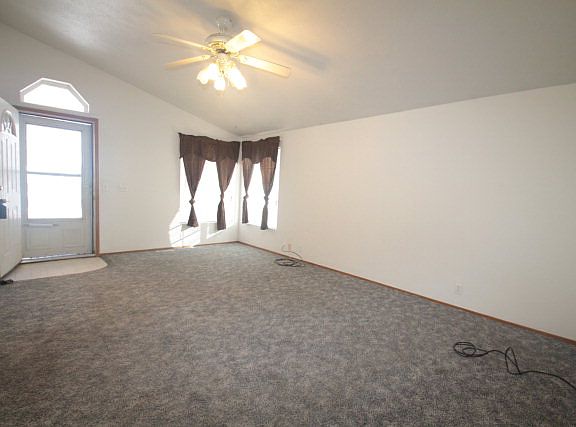 4th image of 1155 Canyon Ave