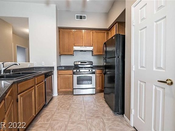4th image of 10245 S Maryland Pkwy Unit 274