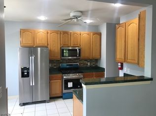 2 Brentwood Ct, Flemington, NJ 08822