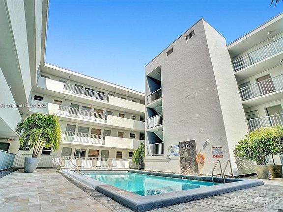 5th image of 1610 Lenox Ave APT 309