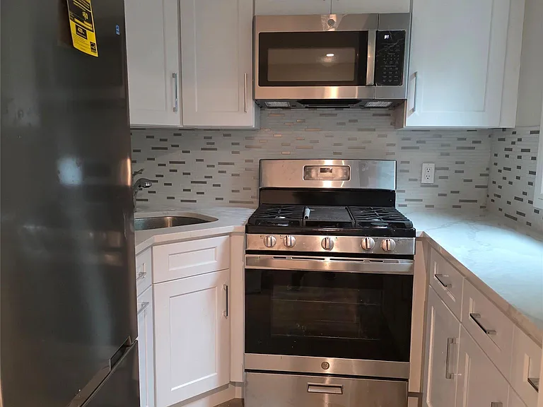 9 Georgia Ave #B — Photo 5