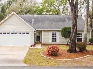 110 Meadowbrook Ct, Niceville, FL 32578