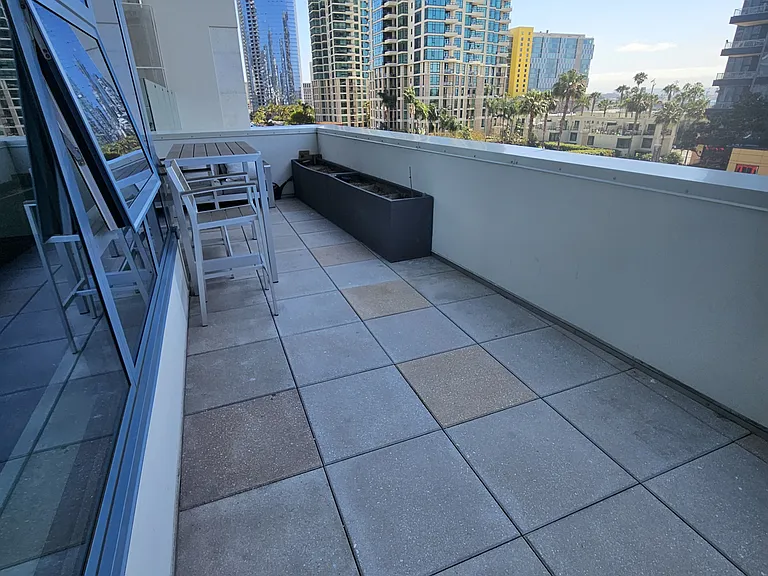 Expansive west facing roof deck