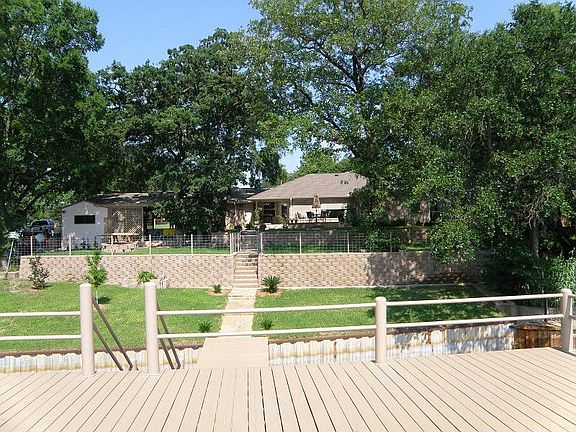 3rd image of 129 Dolly Dr