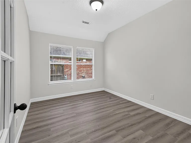 6706 Paigetree Ln — Photo 39