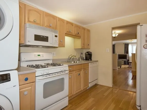 303 Park Ave, Hoboken, NJ 07030