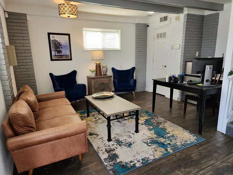 Elevate Leasing Office
