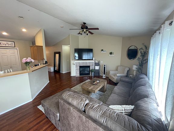 5th image of 11001 183rd Avenue Pl E