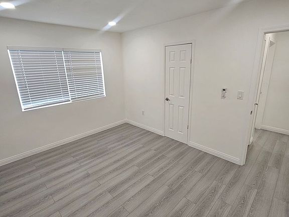 4th image of 15302 Bellflower Blvd #A