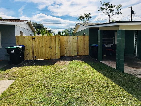 2nd image of 4828 Anzio St