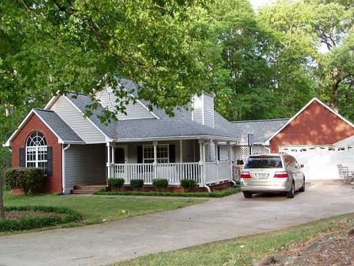 2nd image of 312 Mae Ct