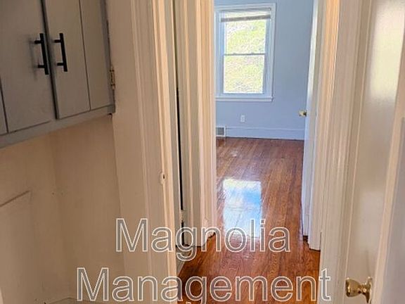 5th image of 1217 Oakridge Ave